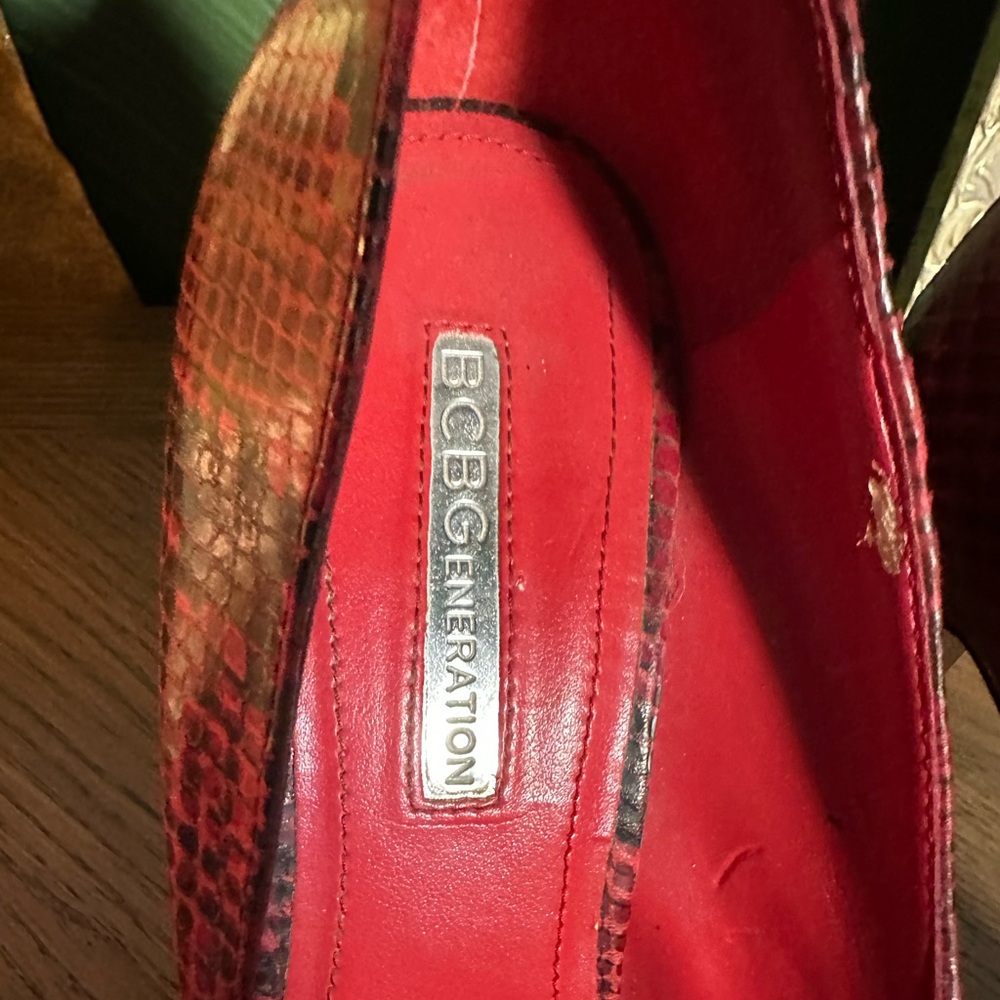 BCBGeneration Red Patterned Heels - Picture 5 of 6